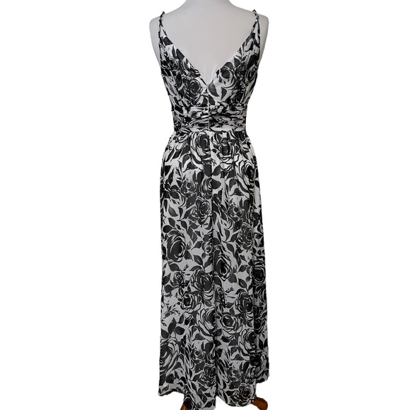 White House Black Market Dresses & Skirts - NWT White House Black Market maxi dress
